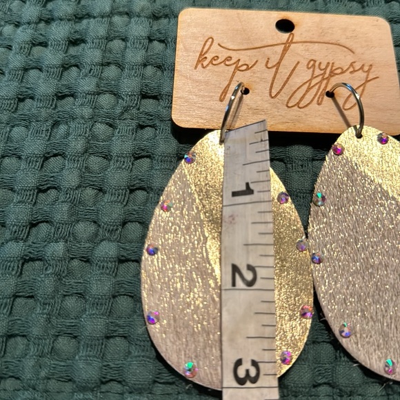 Boutique earrings - Picture 4 of 6